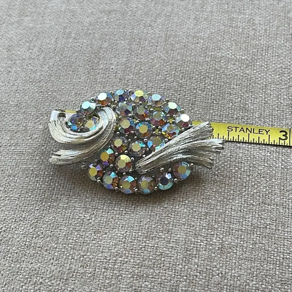 Lisner vintage 1950’s Aurora Borealis dazzling brooch.